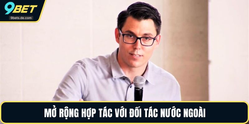 Mở rộng hợp tác với đối tác nước ngoài